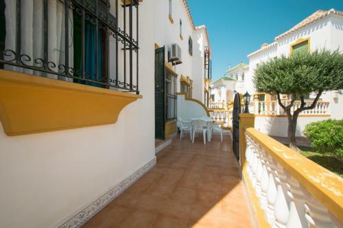 071 Molino Blanco Beach - Alicante Holiday
