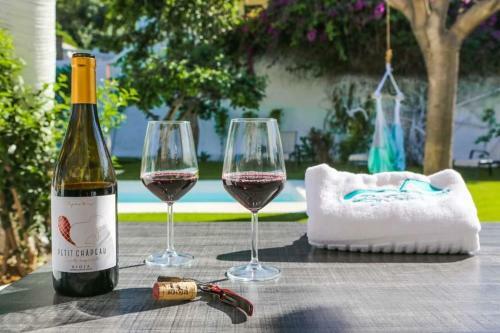 Playamar Villa Sleeps 4 With Pool Air Con And Wifi