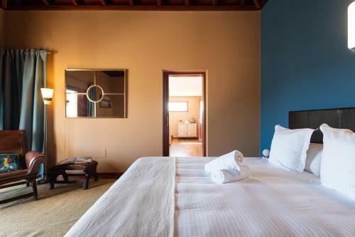 Oasis Villa With Swimming Pool In 4000m2 Garden