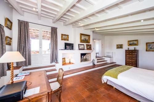 Trebeluger Villa Sleeps 14 With Pool And Air Con