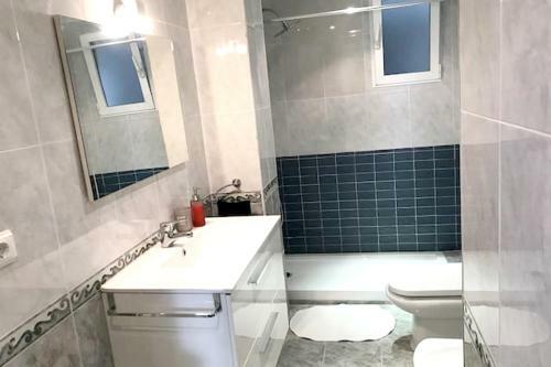 Apartment With 3 Bedrooms In Valencia With Wifi