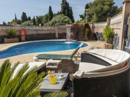 Premium Holiday Home In El Vendrell With Swimming Pool