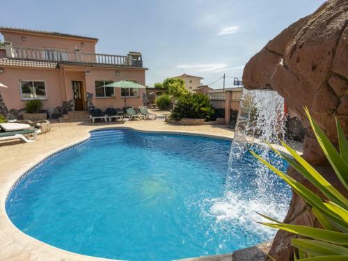 Premium Holiday Home In El Vendrell With Swimming Pool