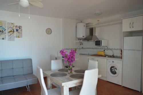 Ground Floor Apartment 1 Bedroom, Private Patio, South Facing