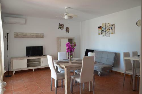 Ground Floor Apartment 1 Bedroom, Private Patio, South Facing