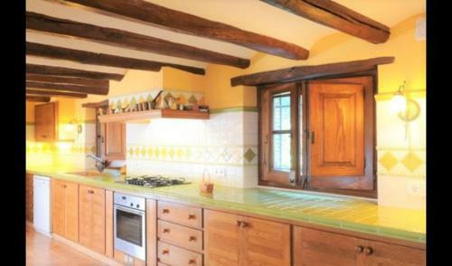 El Vendrell Villa Sleeps 34 With Pool And Air Con