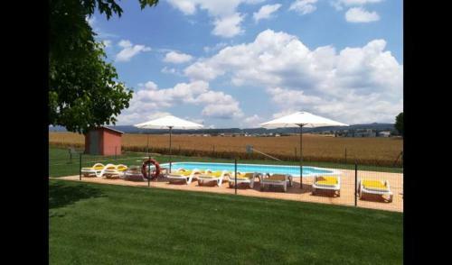 Vic Villa Sleeps 14 With Pool