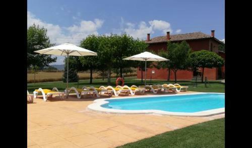 Vic Villa Sleeps 14 With Pool