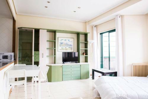 Apartamento Piso Enfrente A La Playa de Samil 55 2 I