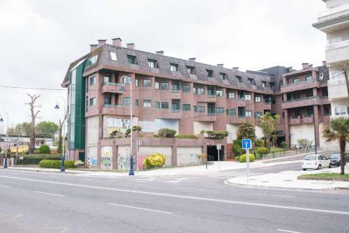 Apartamento Piso Enfrente A La Playa de Samil 55 2 I
