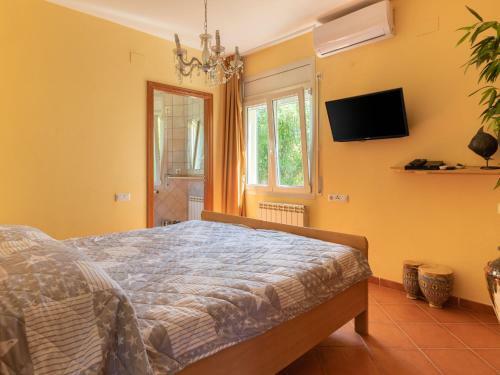 Delux Villa In Vilacolum With Swimming Pool