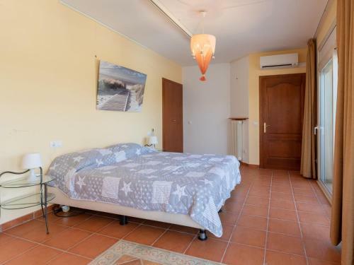 Delux Villa In Vilacolum With Swimming Pool