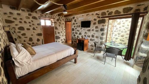 Bed & Breakfast Hotel Rural El Cabo de "casa Marcos"