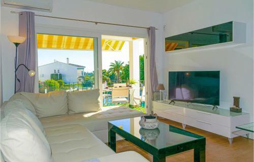 Nice Apartment In Benahavis With Wifi And 2 Bedrooms