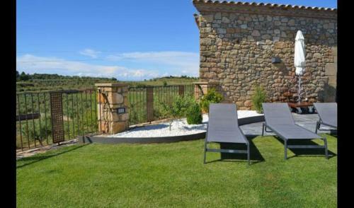 Villa In El Vilosell Sleeps 6 With Pool And Air Con
