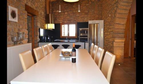 Villa In El Vilosell Sleeps 6 With Pool And Air Con
