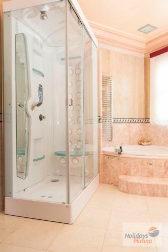 Hostal Holidays Mirana