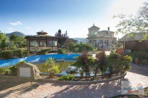 Hostal Holidays Mirana