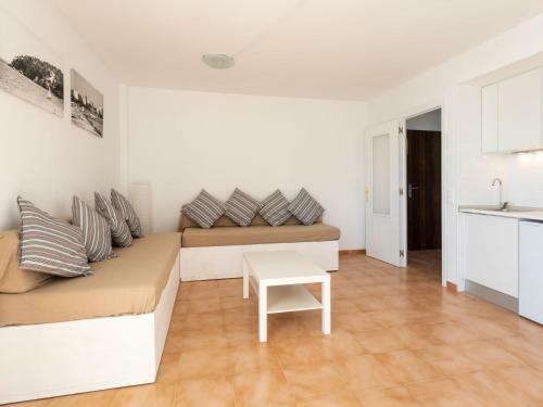 Apartment Neighbours Beach-2