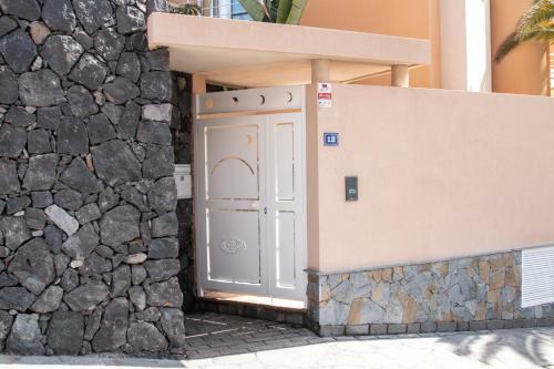 Moon Villa Los Gigantes