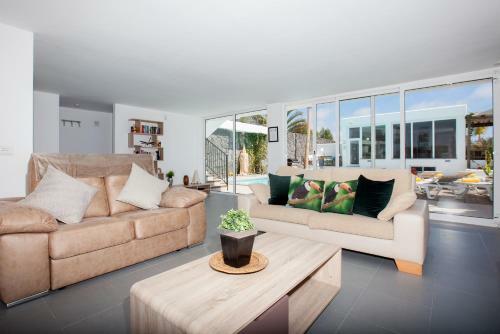 Casa Terrero Dos - 6 Bedroom Villa - Heated Pool - Pool Table - Jacuzzi - Separate Annex