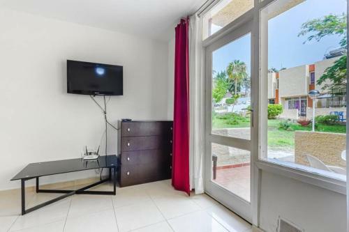 Nice 2 Level Apartment, El Cortijo, Las Americas La45