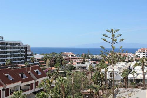 Superb Seaview Apartment In Playa de Las Americas
