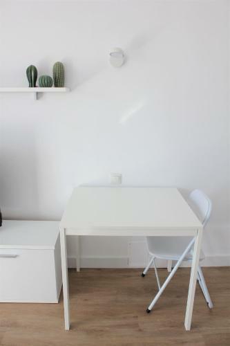 Superb Seaview Apartment In Playa de Las Americas
