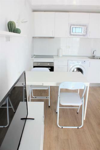 Superb Seaview Apartment In Playa de Las Americas