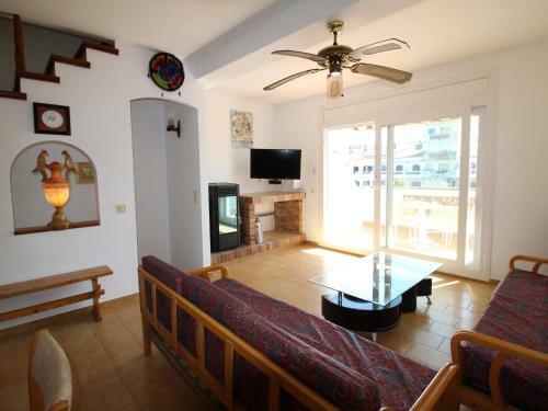 Cozy Holiday Home In Empuriabrava With Terrace
