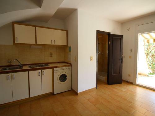 Cozy Holiday Home In Empuriabrava With Terrace