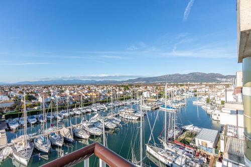 Apart-rent Duplex Port Grec 5�