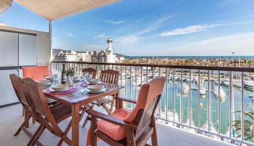 Apart-rent Duplex Port Grec 5�