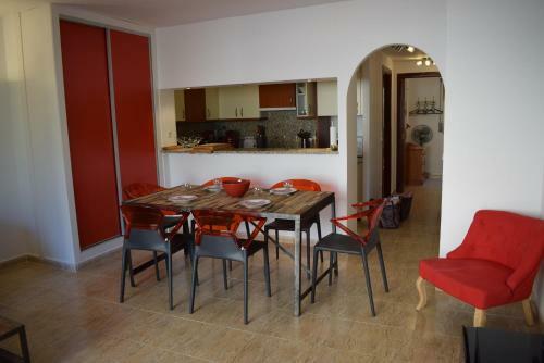 Apartamento Cerca Playa Con Piscinas Comunitarias Ref 305