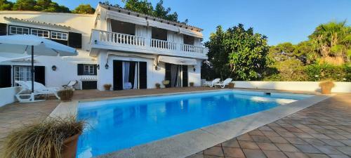 G3 - Chalet Con Gran Porche Y Piscina Privada