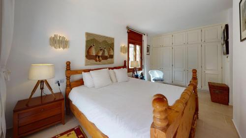 Tamariu Holiday Home Sleeps 7 With Pool