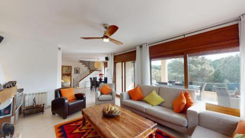 Tamariu Holiday Home Sleeps 7 With Pool