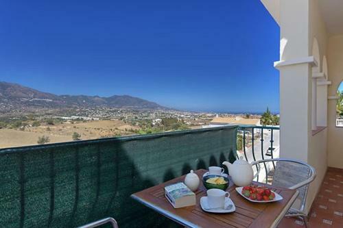 La Cala de Mijas Villa Sleeps 7 Pool Air Con Wifi