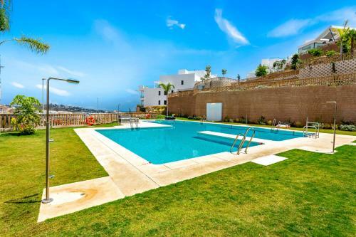 Lets In The Sun Casa Banderas Apartment