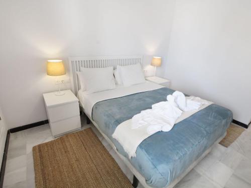 Appealing Holiday Home In Las Lagunas de Mijas With Pool
