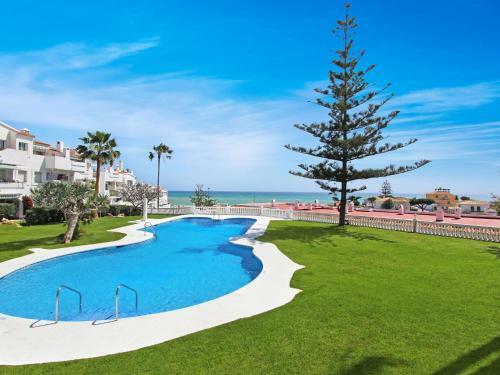 Appealing Holiday Home In Las Lagunas de Mijas With Pool