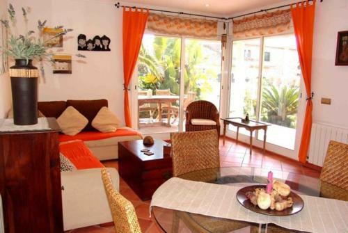 Coma-ruga Villa Sleeps 8 Pool