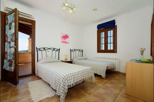 Son Macia Villa Sleeps 6 Pool Air Con Wifi