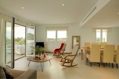 Cala D'or Villa Sleeps 6 With Pool And Air Con