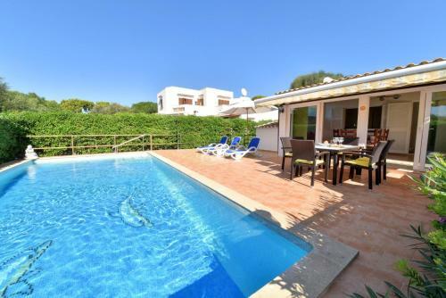 Cala D'or Villa Sleeps 6 With Pool Air Con And Wifi