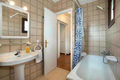 San Jaime Mediterraneo Villa Sleeps 8 With Pool