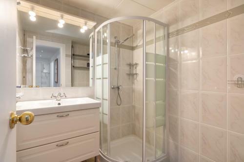 Hauzify I Apartament Center S'agaro