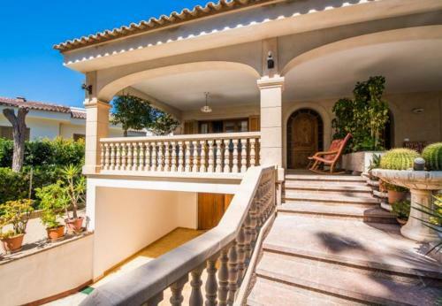 Playa de Muro Villa Sleeps 8 With Air Con