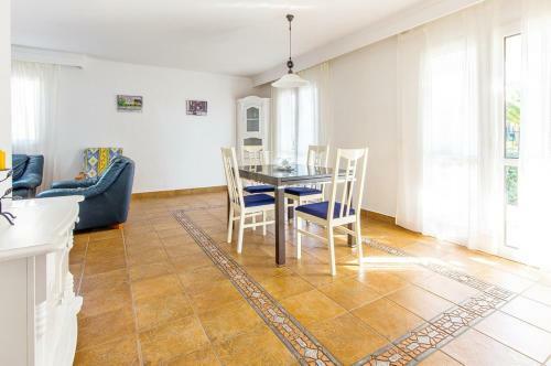 Villa Miquel