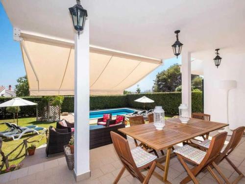 Villa Jarama Elegante Chalet Moderno Cerca de La Playa